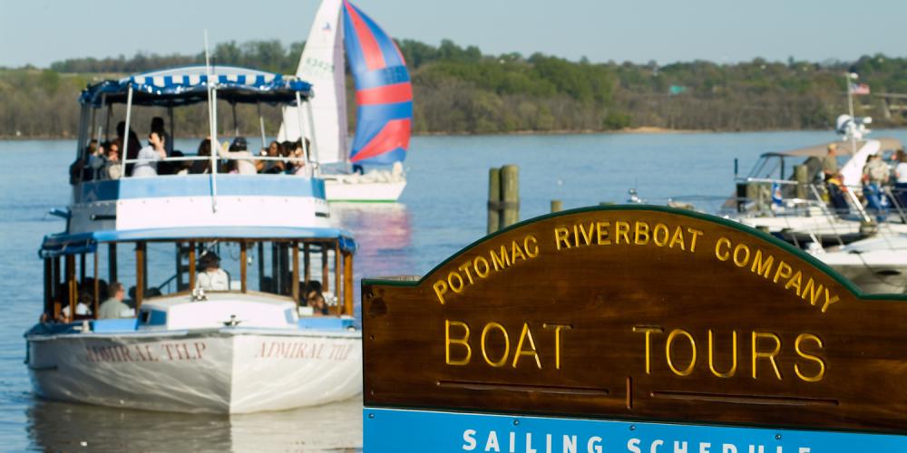 cruise and discover the potomac river as you head to d.c.