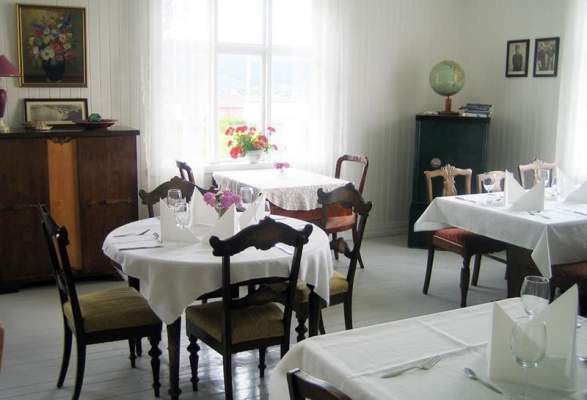 The Old Post House Cafe