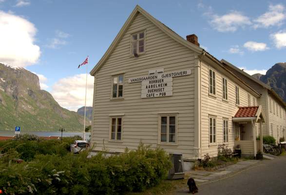 Vangsgaarden Gastropub Duehuset