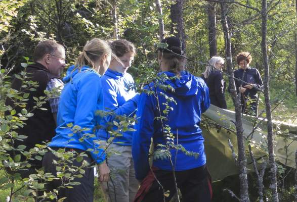 WILDERNESS CAMPS NATURE CONNECTION TRAINING | Family Activities | Tylldalen Norway