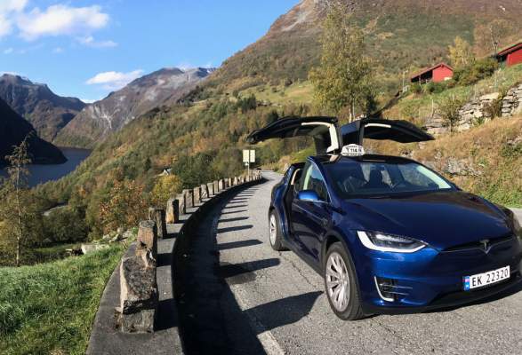 Tesla Taxi Scenic Tour