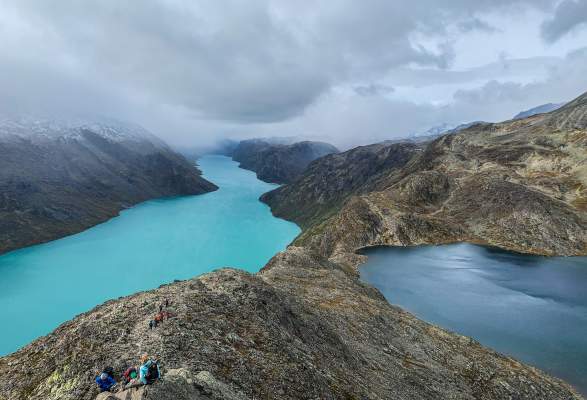 The Besseggen Ridge In Jotunheimen Hiking Vaga Norway It is not without reason that besseggen is one of norway's most join a guided tour over the famous besseggen ridge in jotunheimen with its breathtaking view over. the besseggen ridge in jotunheimen