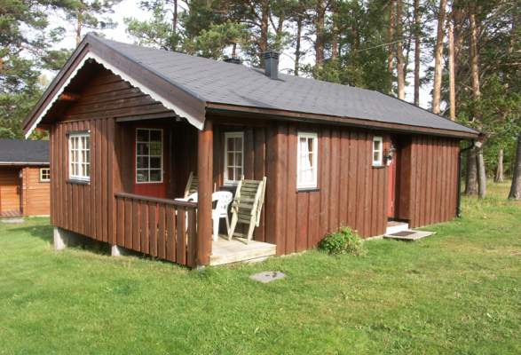 Roste Hyttetun Og Camping Cabins And Camping