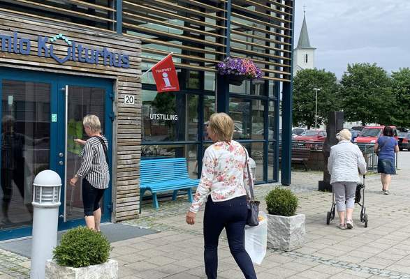 Bomlo Tourismusburo Tourist Information Bremnes Norway