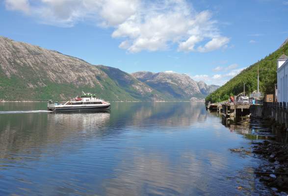 Fahre Lysebotn Forsand Lauvvik Ferries Boats Sandnes Norway