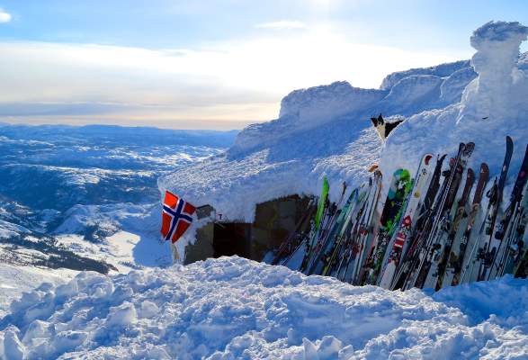 Gaustatoppen Turisthytte Cafes Diner Rjukan Norway
