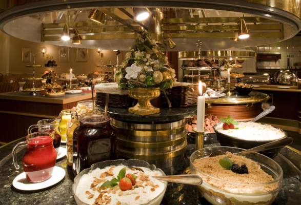 Restaurant Fjorden Receptions Dinners Geiranger Norway Free coffee and tea are available in the lounge. restaurant fjorden receptions