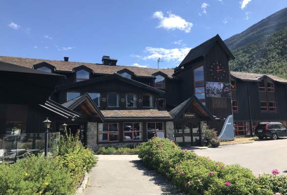 Fossberg Hotel Motel And Cabins