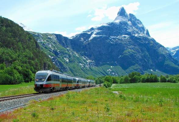 Togtur Pa Raumabanen Round Trips Andalsnes Norway