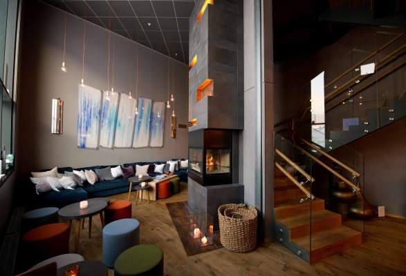 svalbard hotel polfareren hotels longyearbyen norway