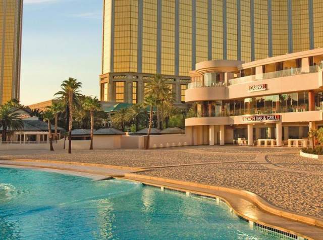 Mandalay Bay Resort & Casino Hotel - Las Vegas Strip, Nevada - On The Beach