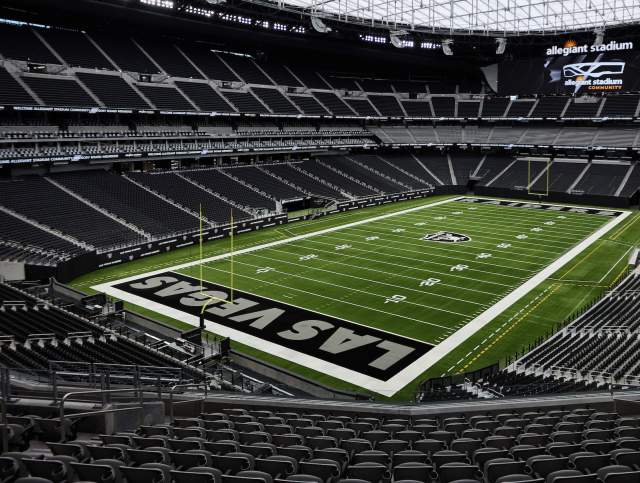 Las Vegas Raiders vs Pittsburgh Steelers