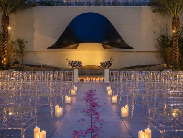 Weddings at Fontainebleau Las Vegas