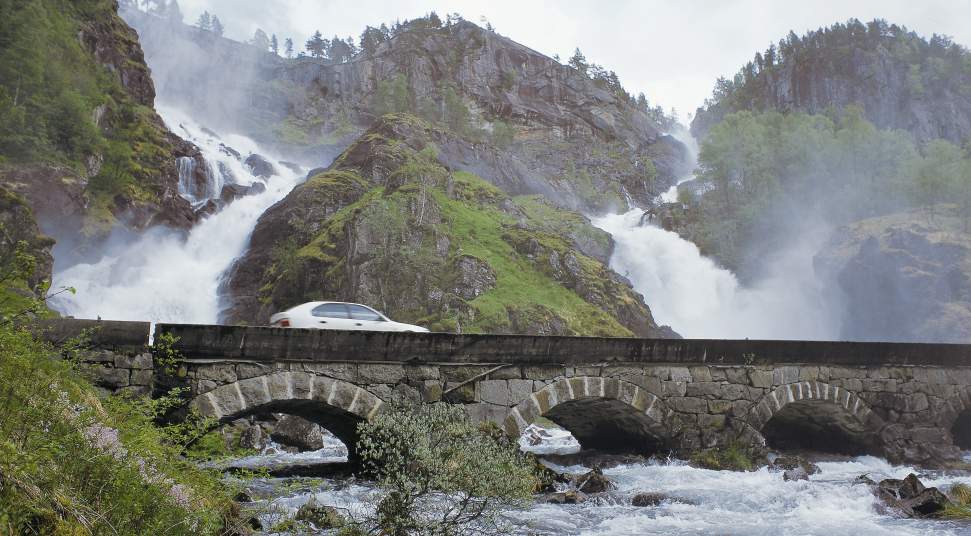 Cascada Latefossen Waterfall Norway Noruega