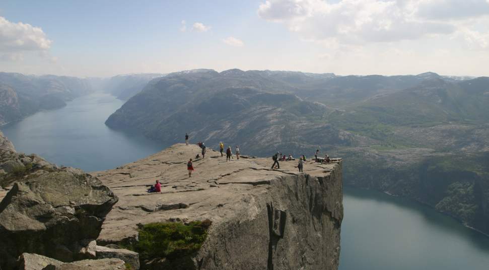 Bilderesultat for preikestolen