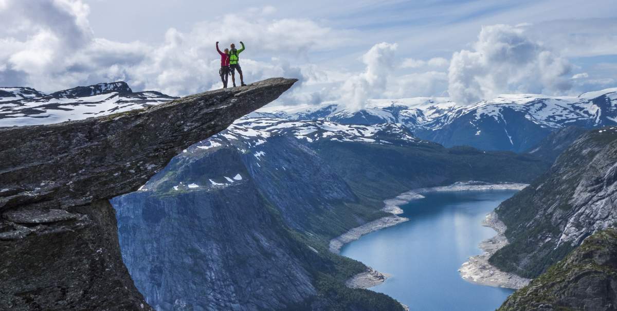 Liggande motiv foto Trolltunga Active