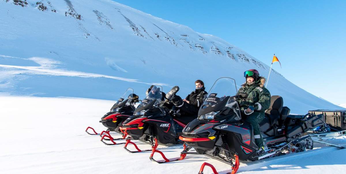Snowmobile safari to Barentsburg - Svalbard Adventures