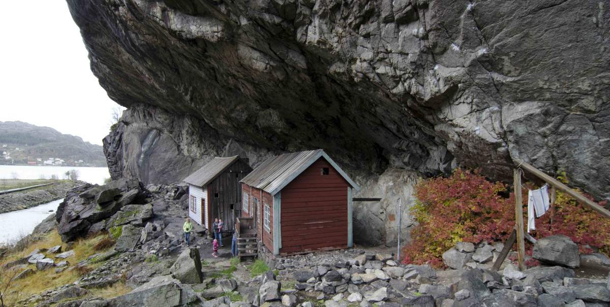Helleren i Jøssingfjord