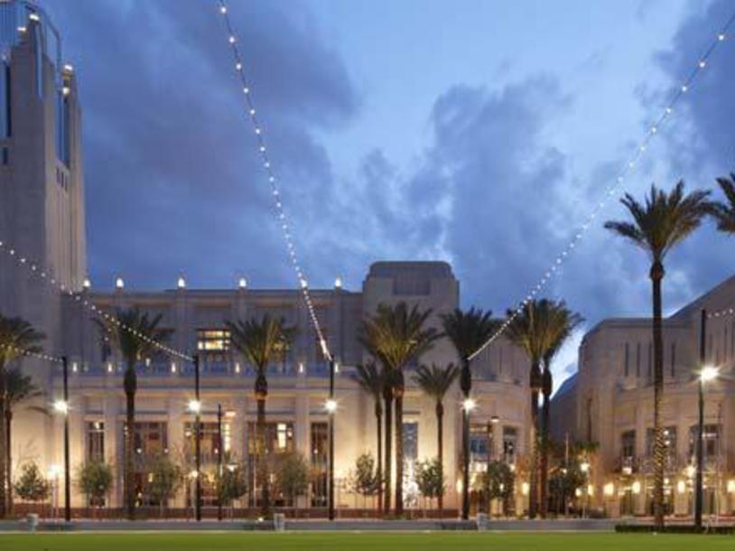 The Smith Center Las Vegas, NV 89106