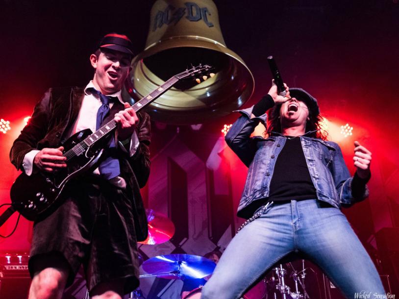 Thunderstruck - America's AC/DC