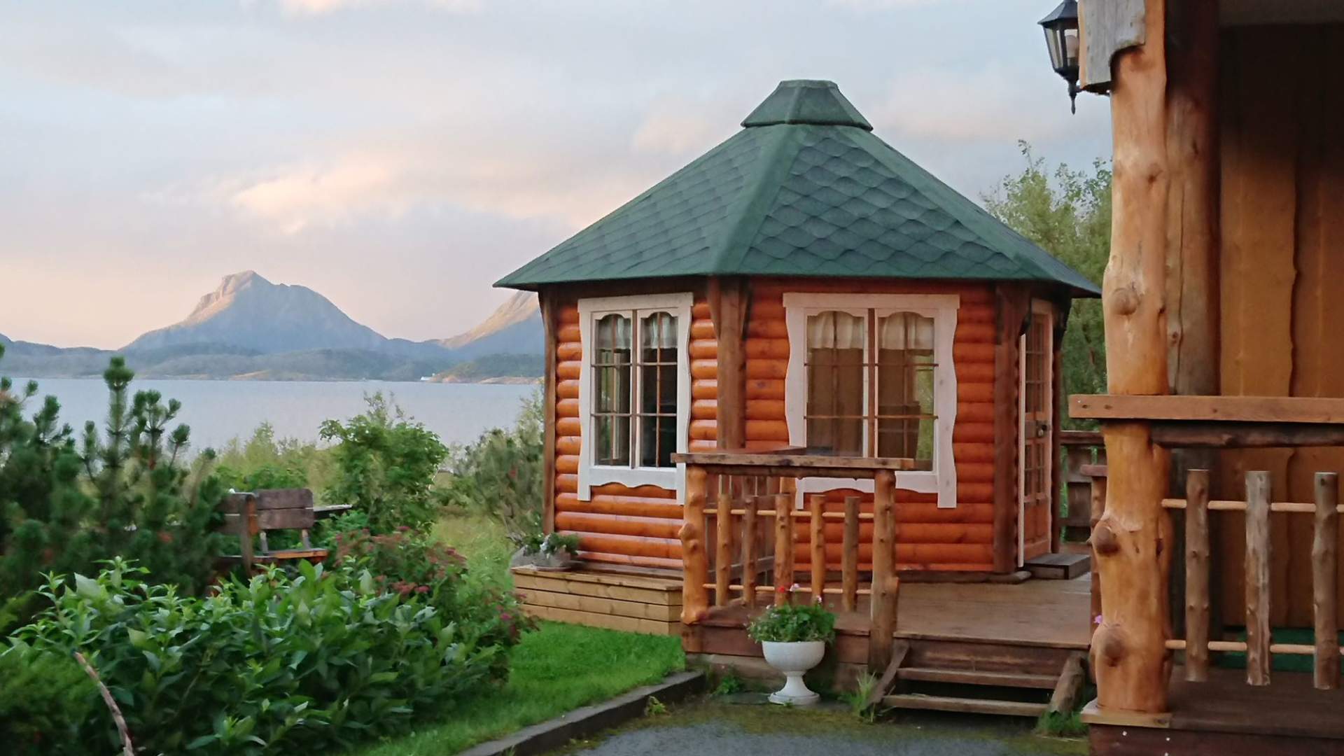 Svanereisers Villa Midnattsol