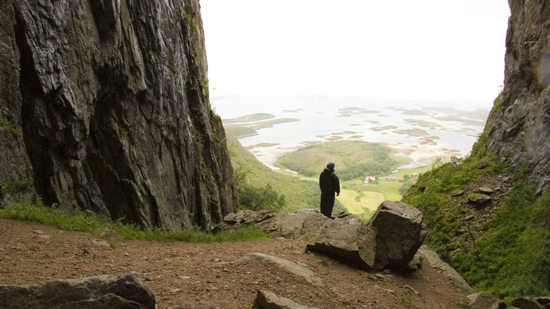 Torghatten mountain walk