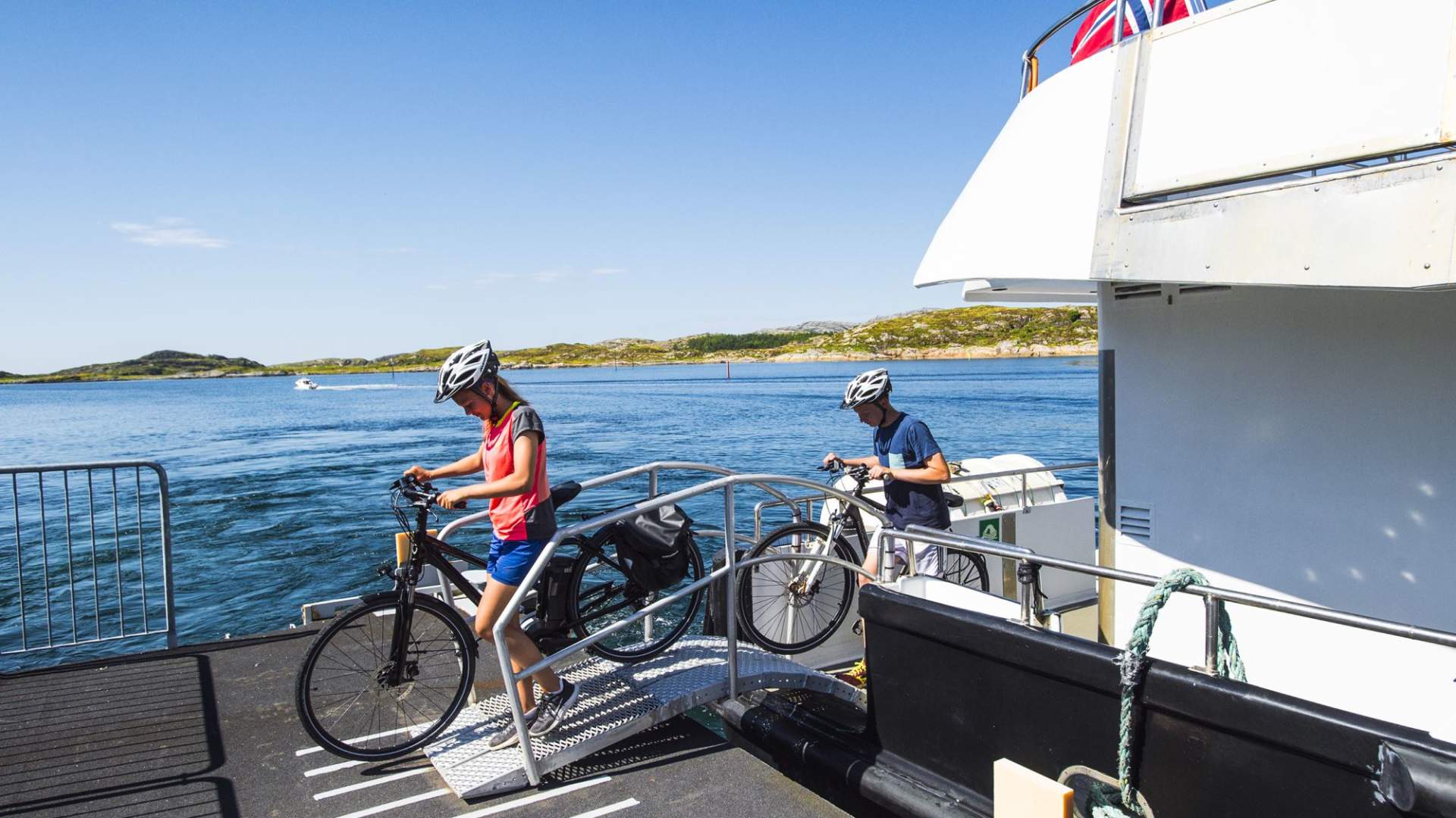 Daytrip with bike from Rørvik to Abelvær