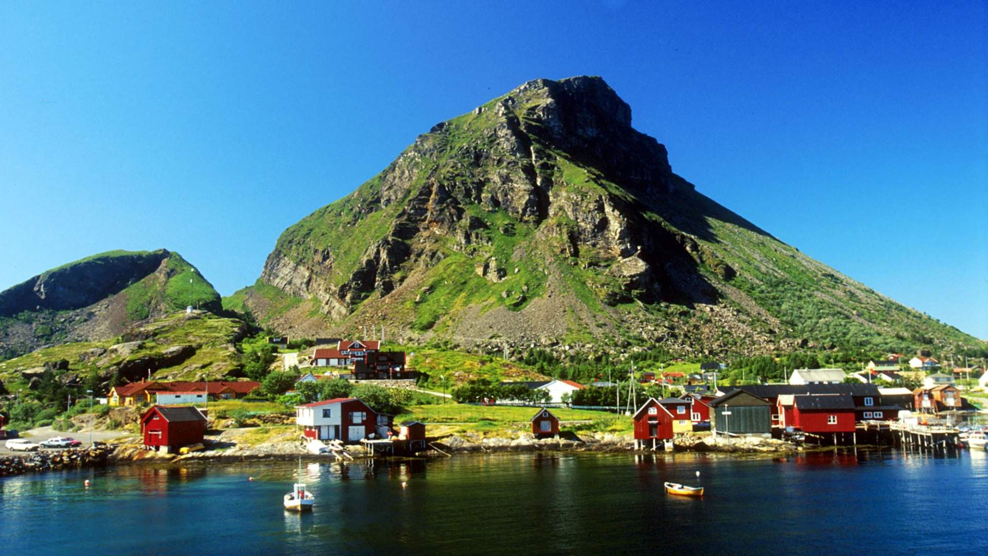 Lovund and the puffin