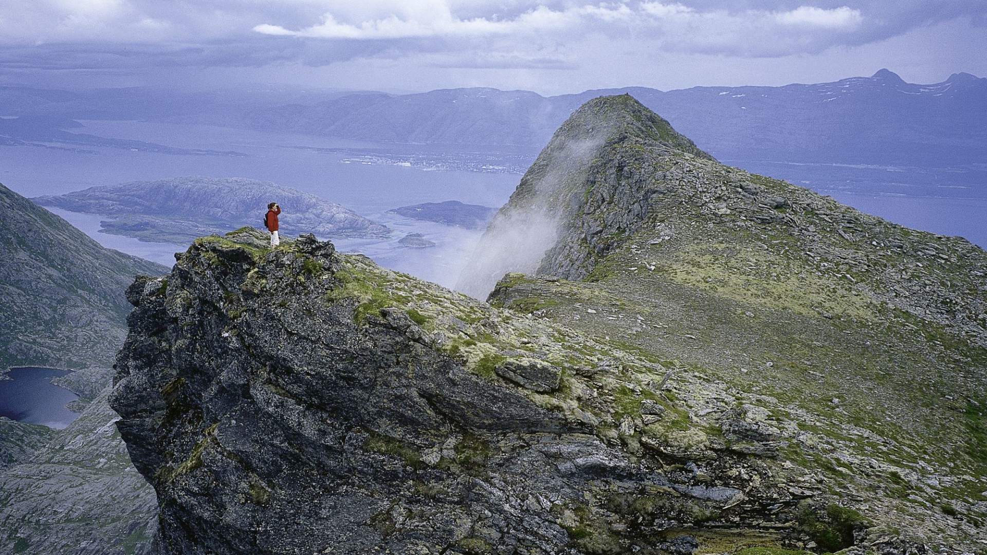 The Mount Dønnamannen