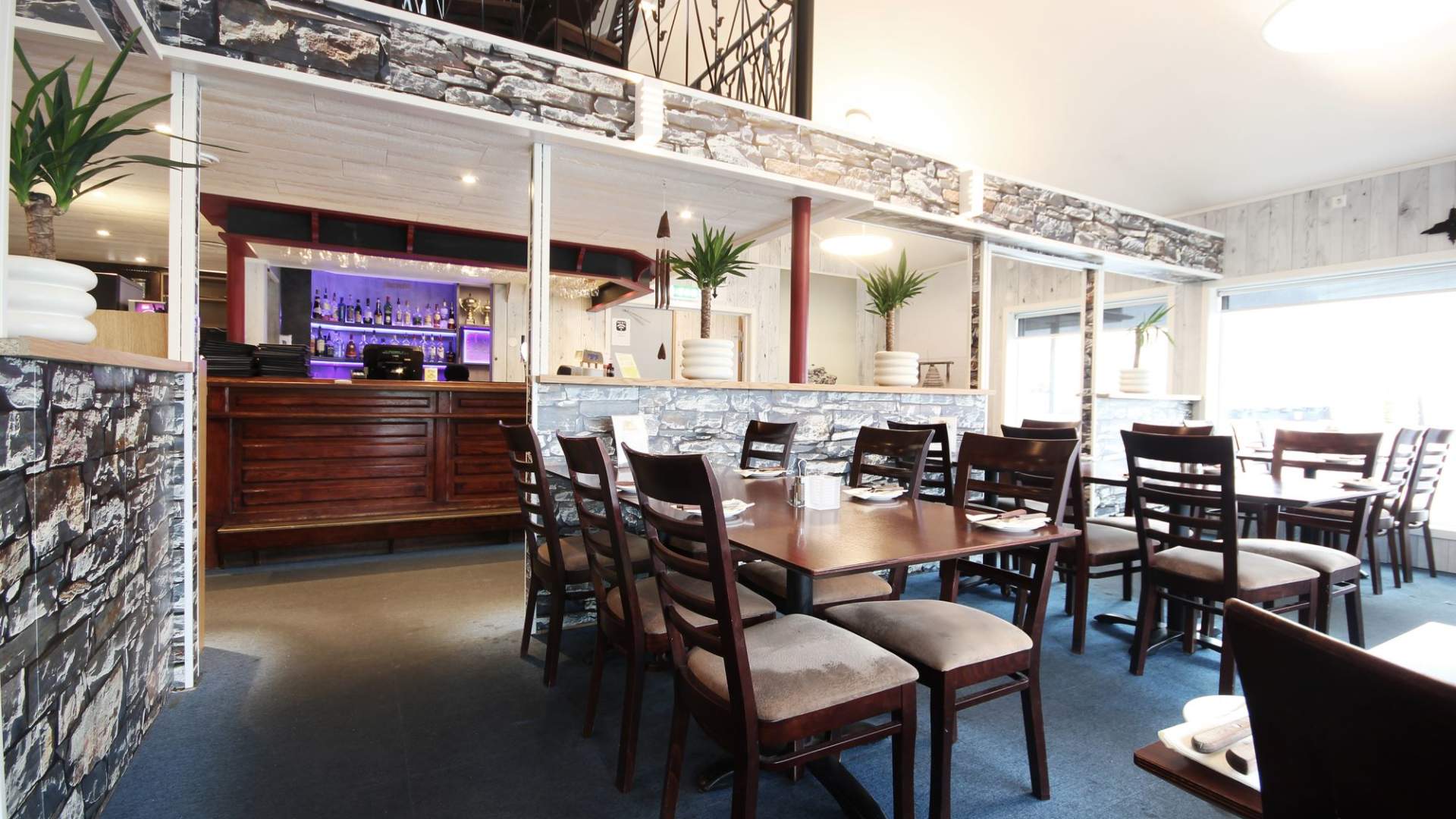 Napoli Restaurant og Hotell