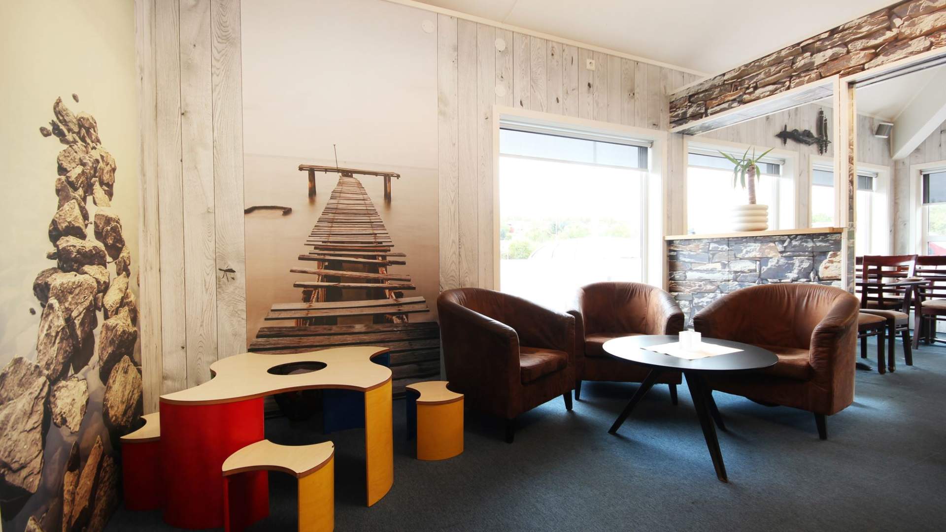 Napoli Restaurant og Hotell