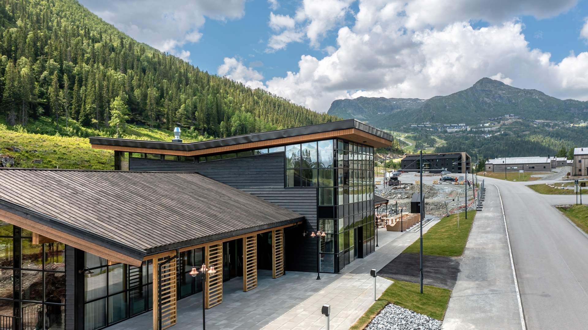 Rambler sports club building fotocred NYG reklame