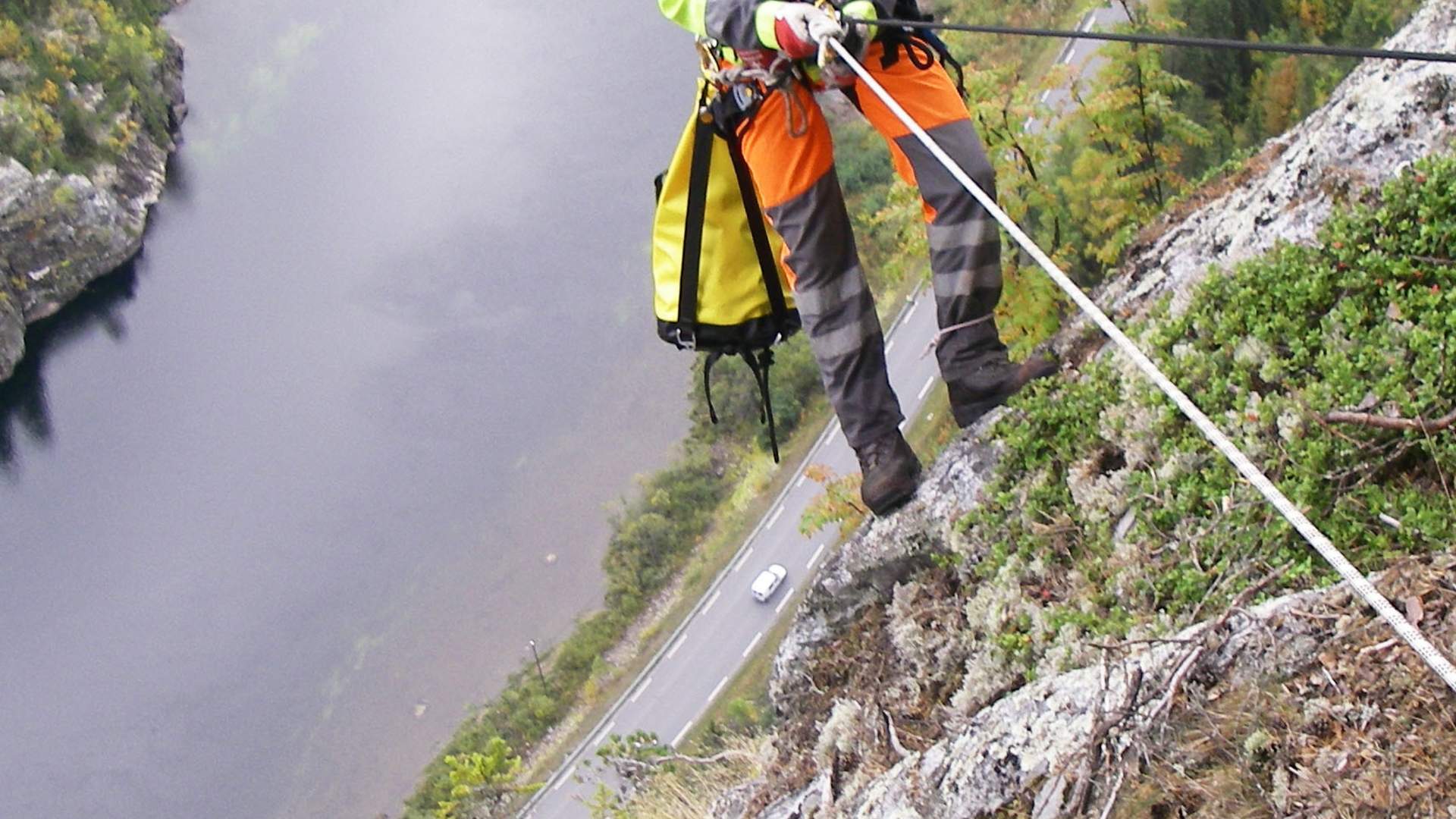 Climbing h LESLIE 09 jpg