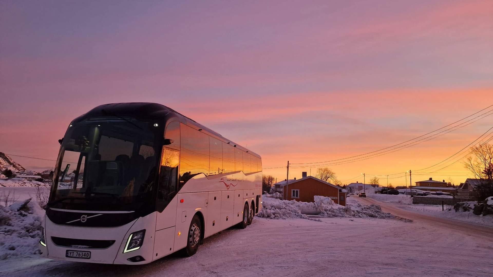 Airport Shuttle Bus: Lofoten-Evenes (Zürich)