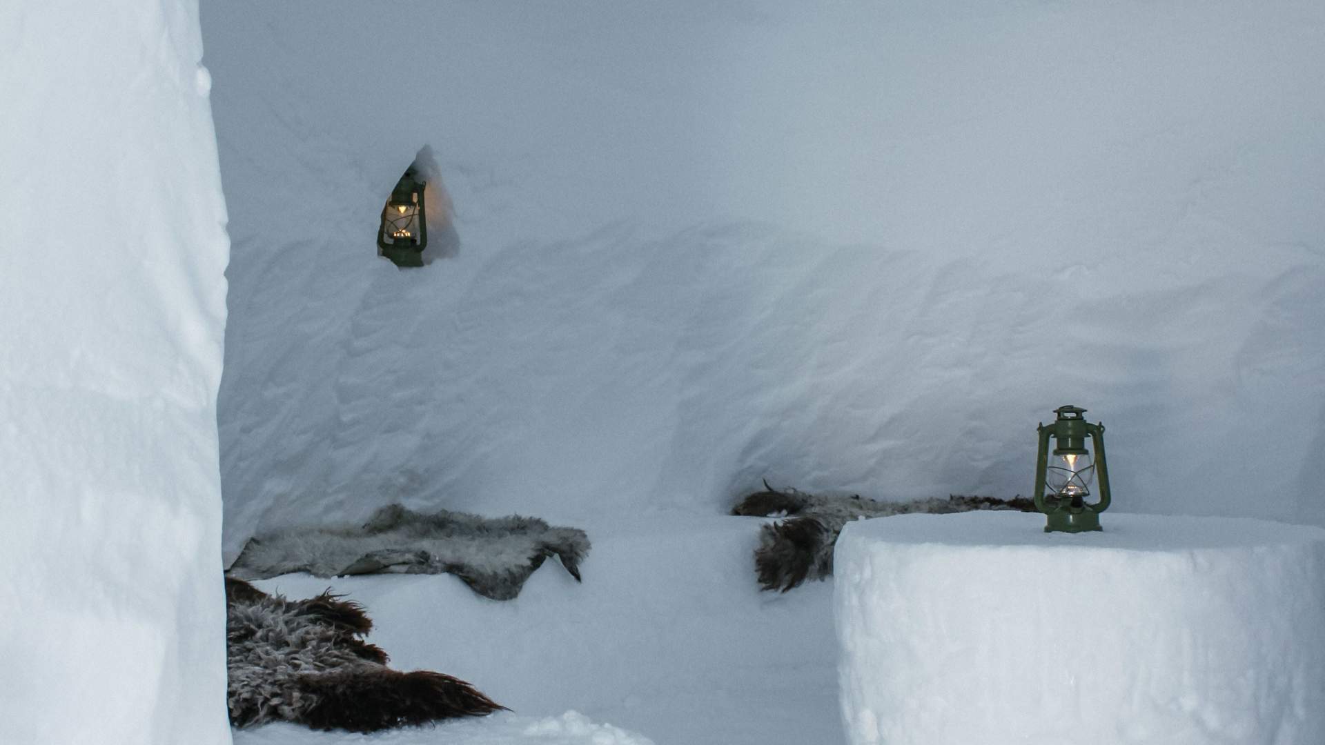 Snow Cave | Loen Skylift