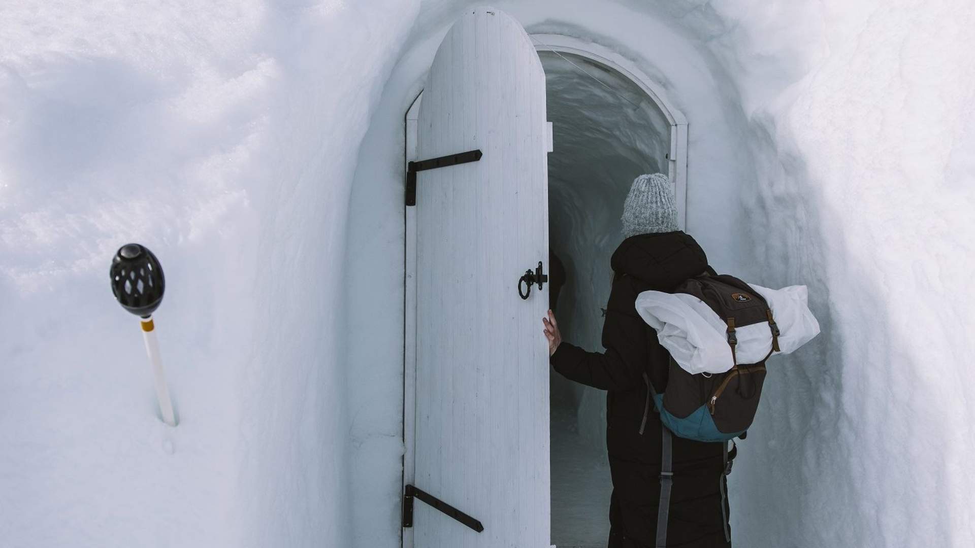Snow Cave | Loen Skylift