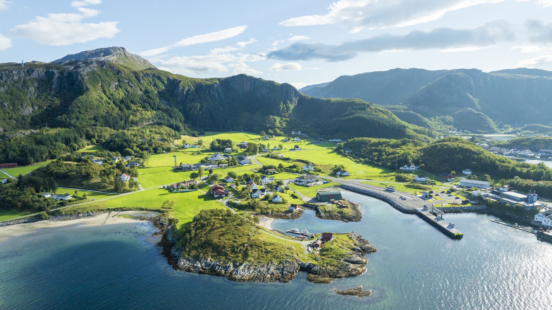 Boat adventures from Træna