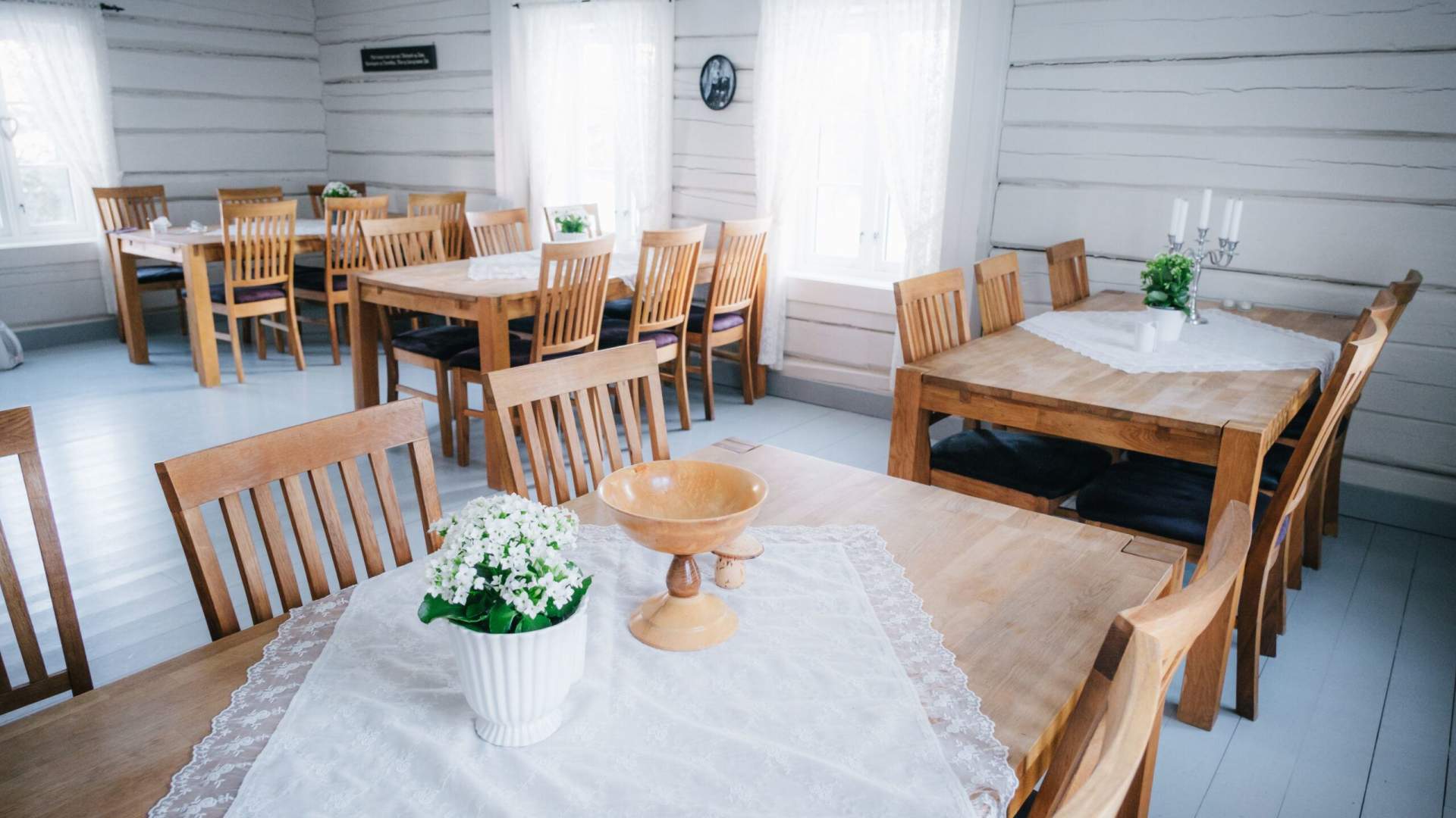 Tømmerstua &#8211; A year-round log house at Strandli Farm