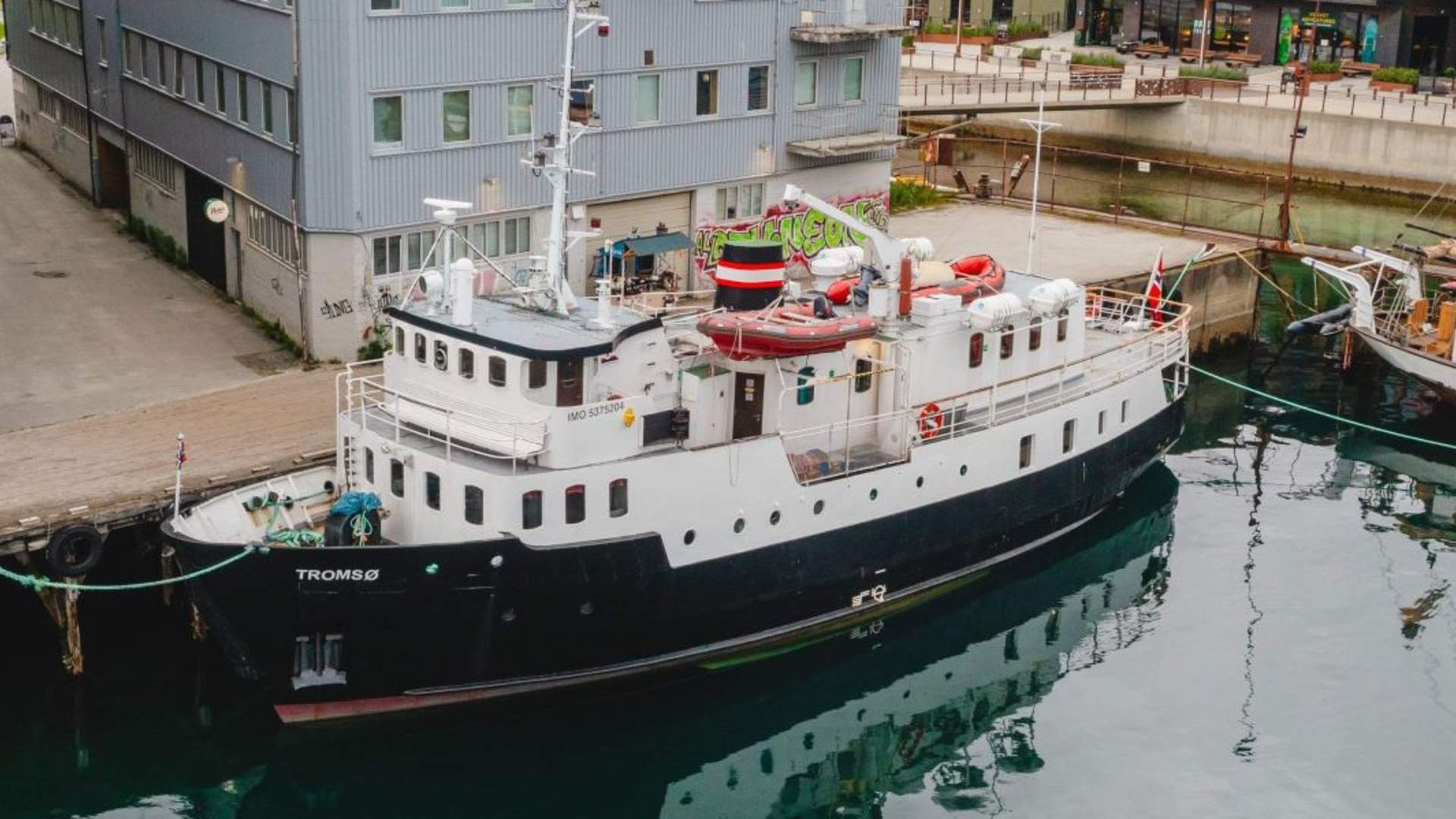 Aerial view of the boat. 