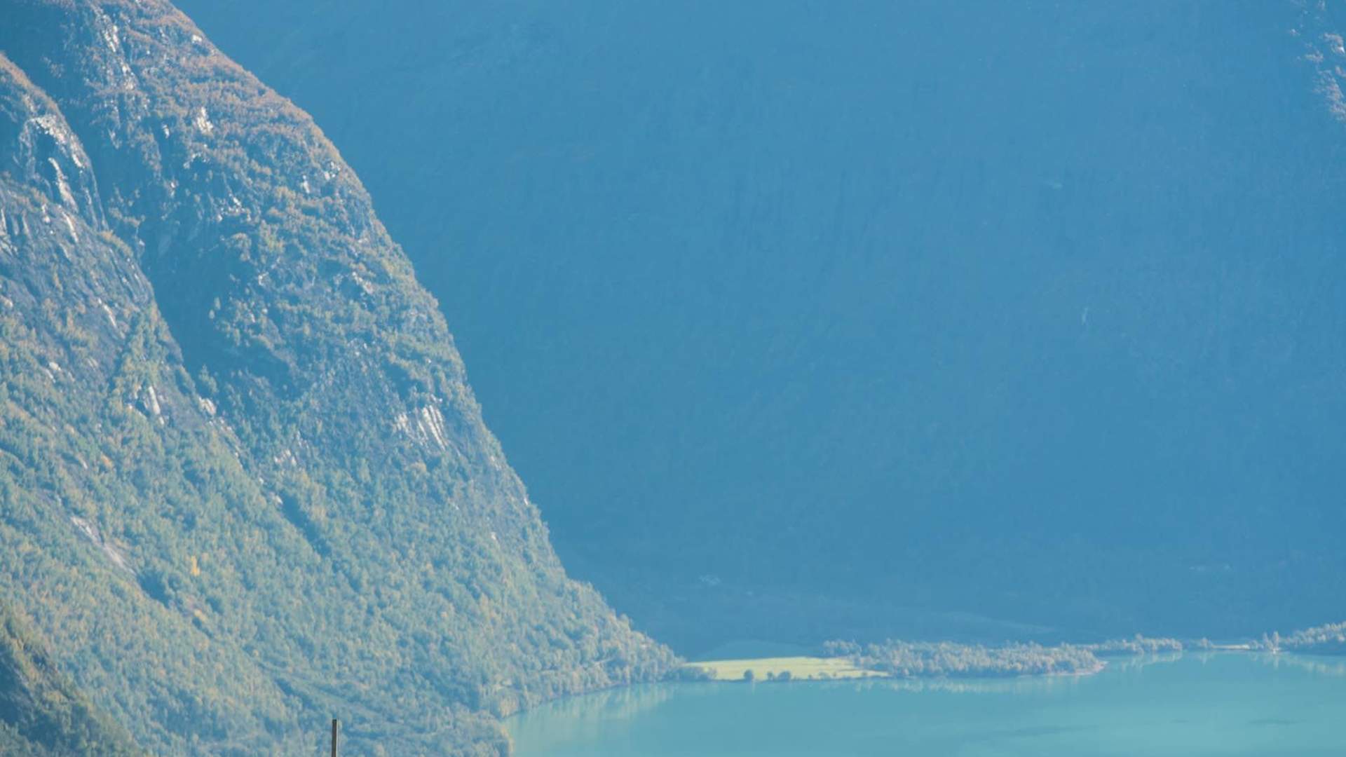 Guided hiking tour to Skredfjellet | Loen Active