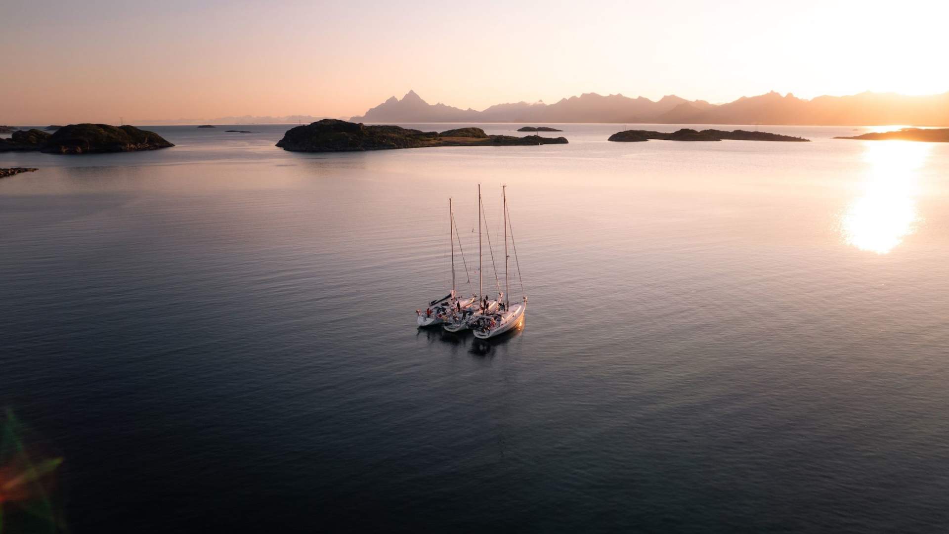 The Best of Lofoten &#8211; Across Vestfjorden