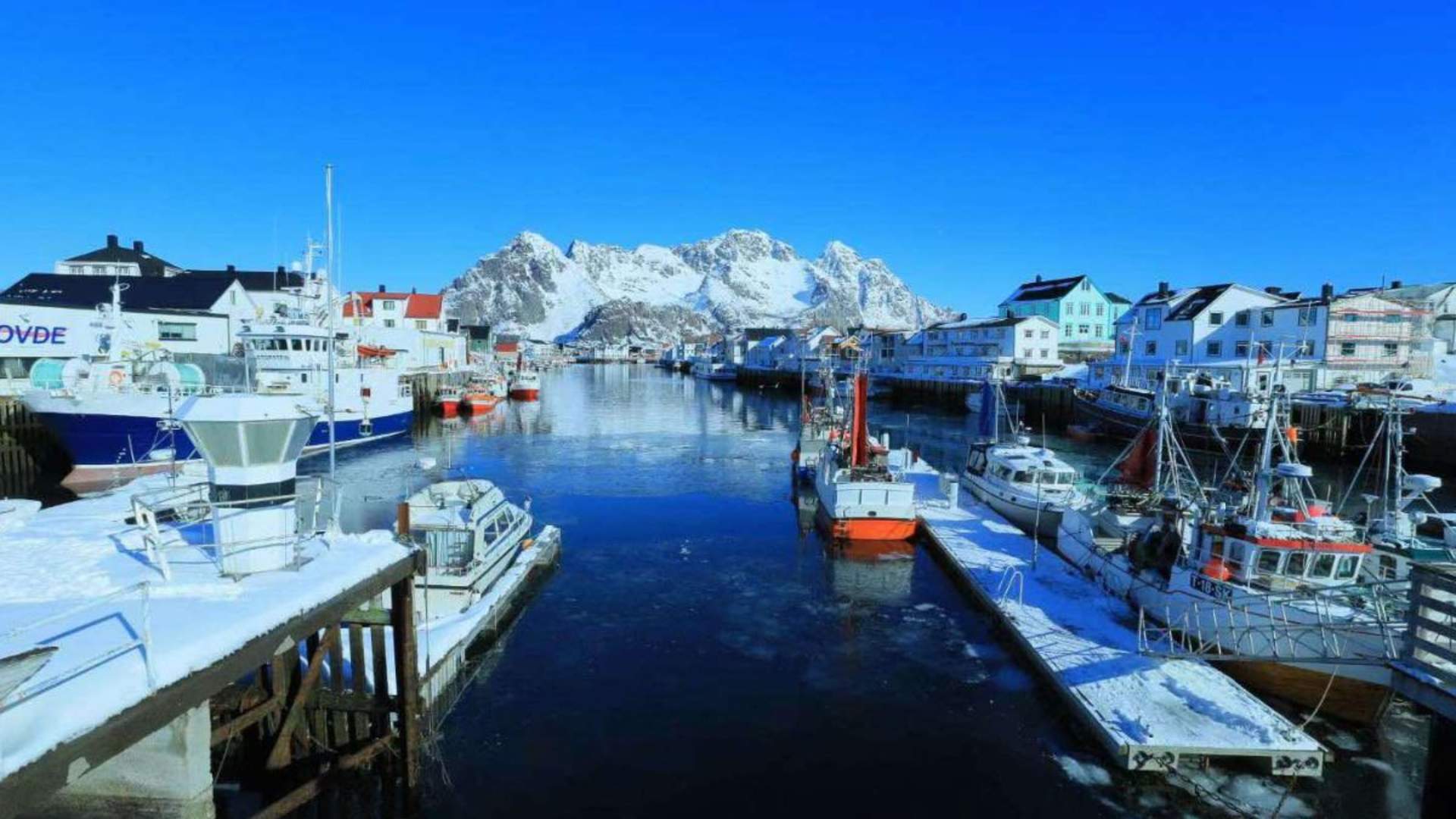 From Tromsø to Andøya & Lofoten Islands - 4 Days & 3 Nights Chinese Tour