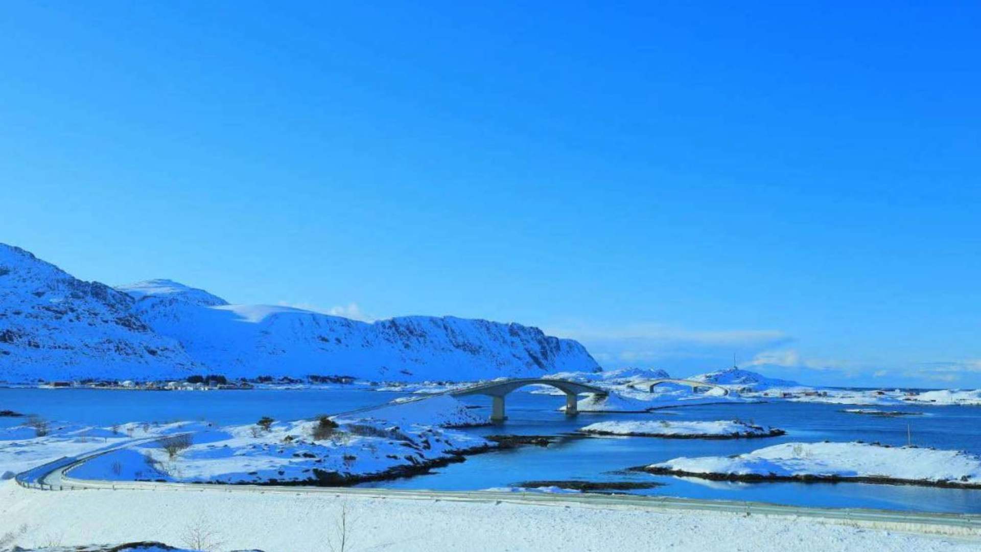 From Tromsø to Andøya & Lofoten Islands - 4 Days & 3 Nights Chinese Tour