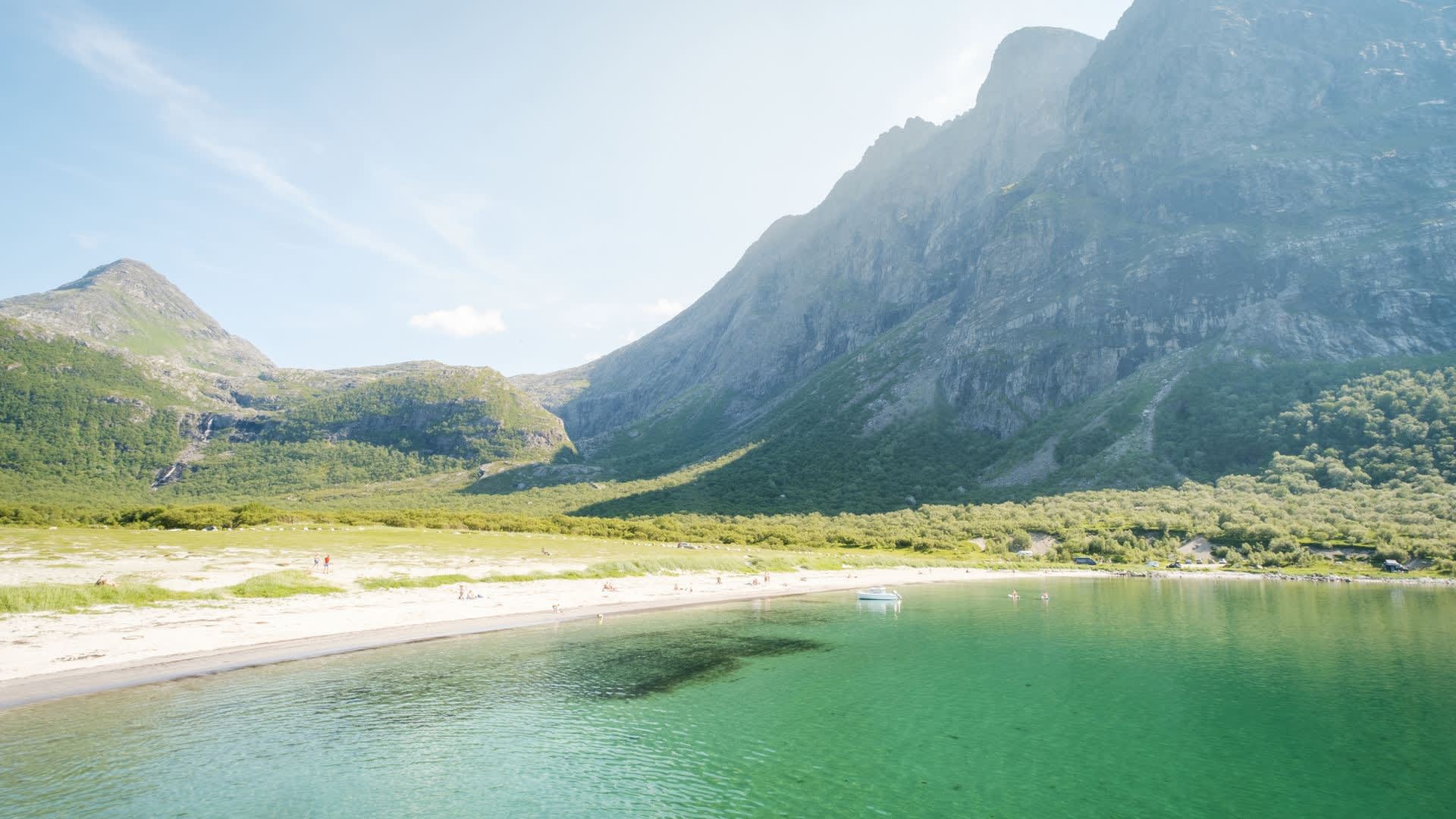 Øya Dønna på Helgelandskysten