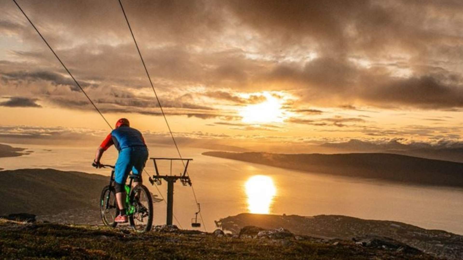 Explore Narvik with a bike rental from Day Out Narvik