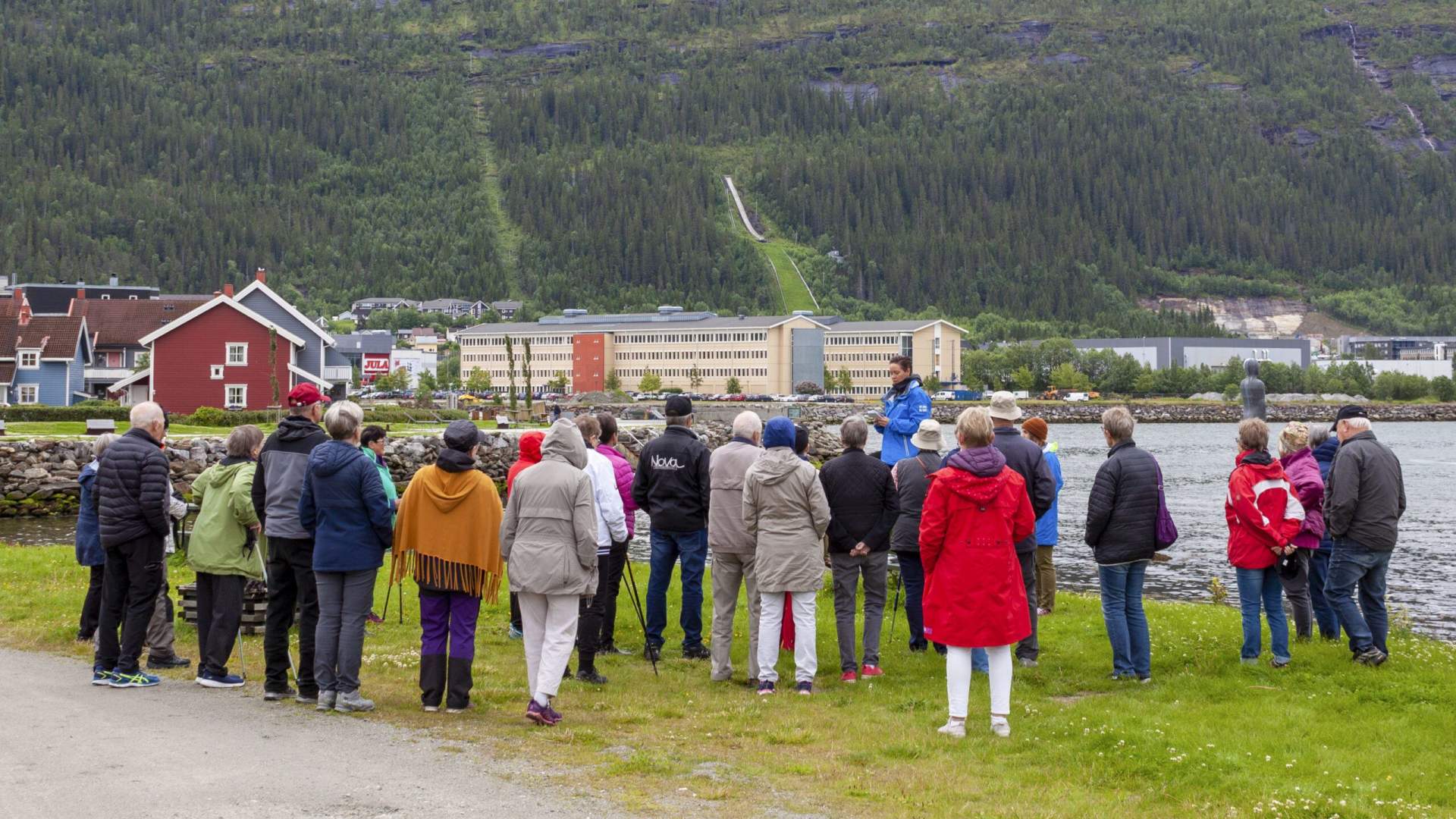 Guided city walk in Mo i Rana