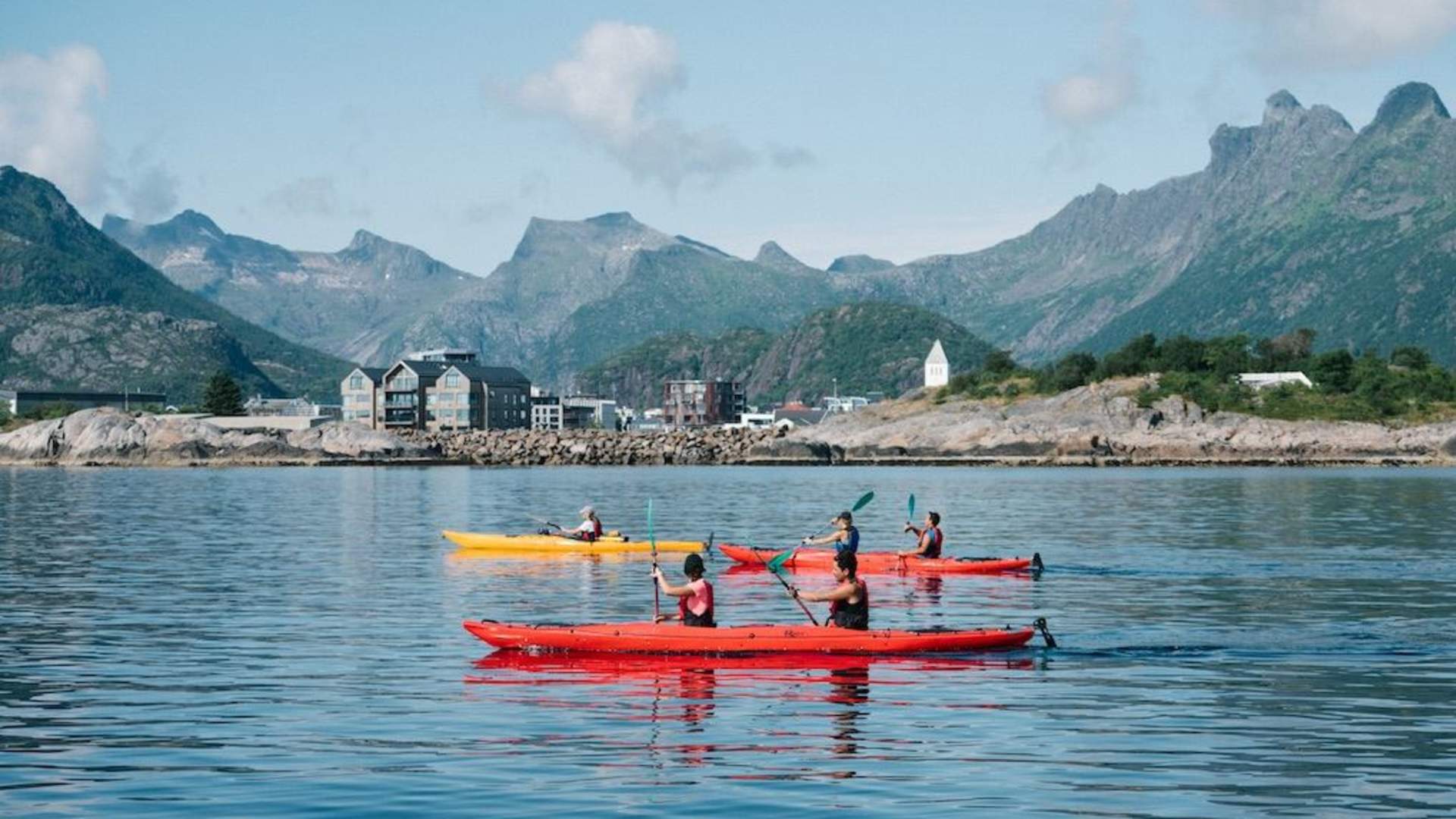 Guided Kayak Tour Lofoten - Go2Lofoten