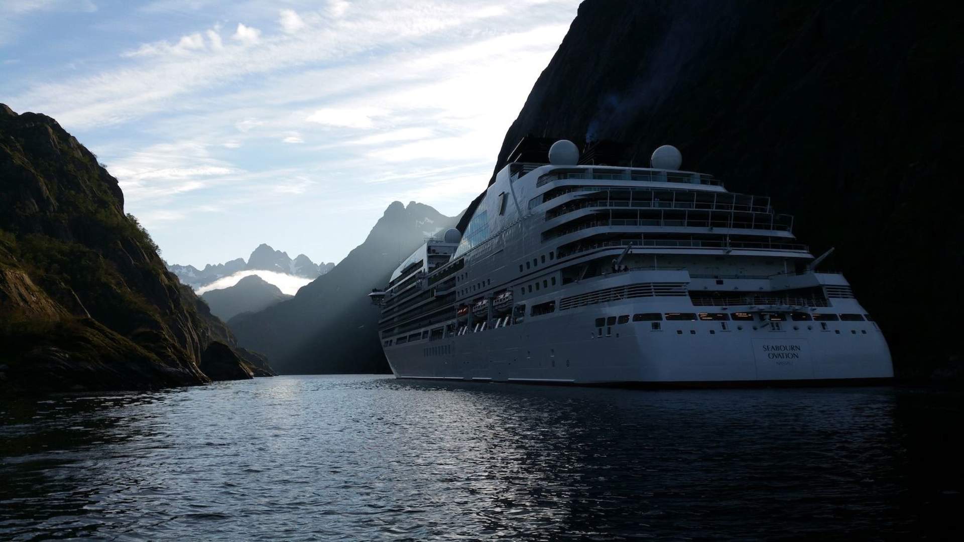 Cruise to Trollfjord - Go2Lofoten