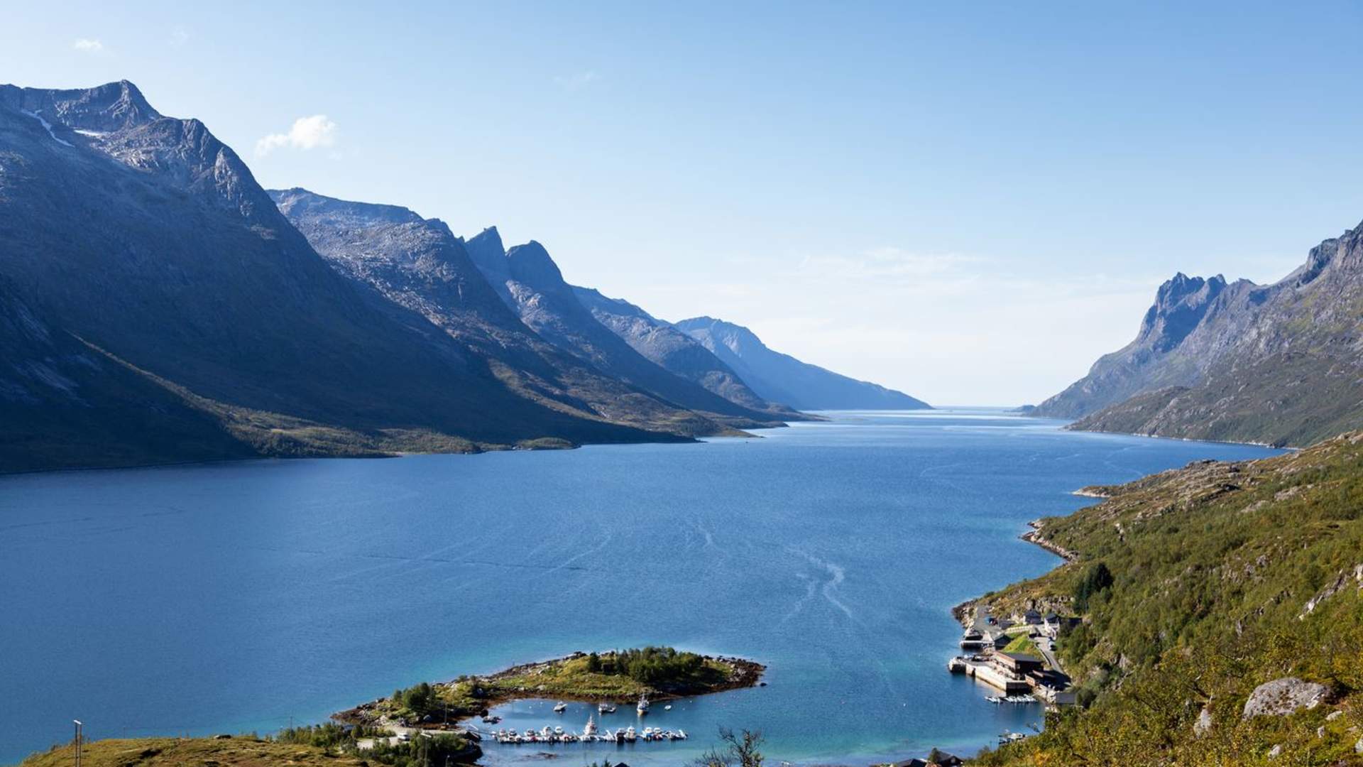 Fjord Expedition Tromso &#8211; Arctic Adventure Awaits