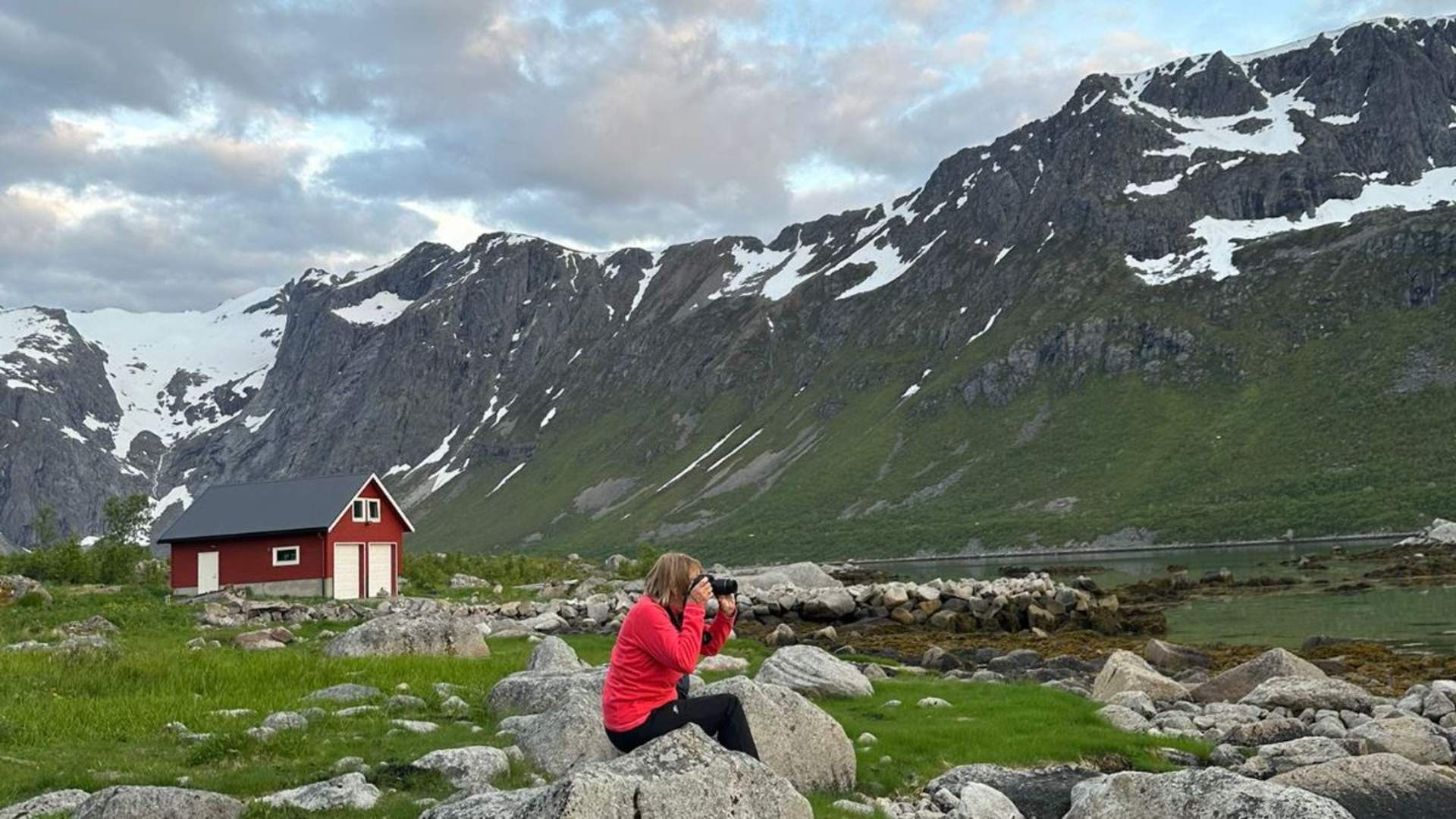 Private Tour: Sightseeing & Transport in Tromsø
